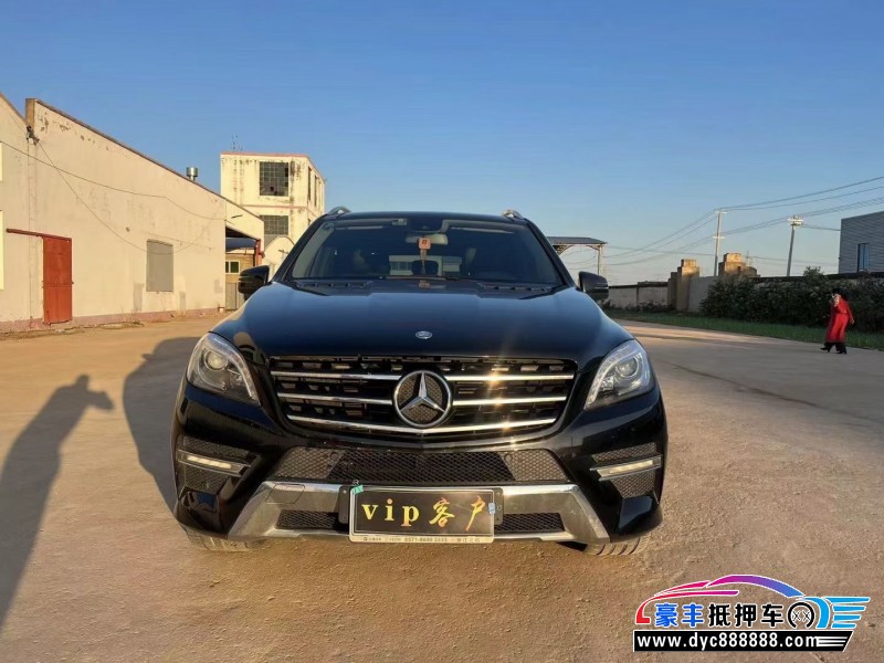 12年奔驰ML轿车抵押车出售