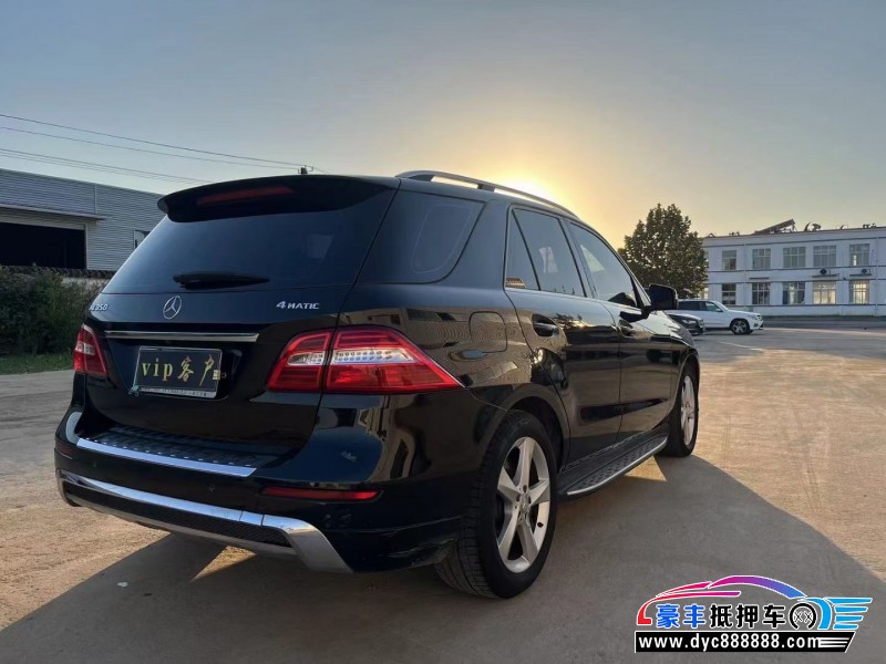 12年奔驰ML轿车抵押车出售