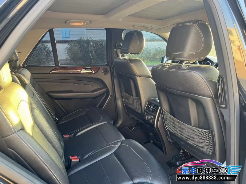 12年奔驰ML轿车抵押车出售