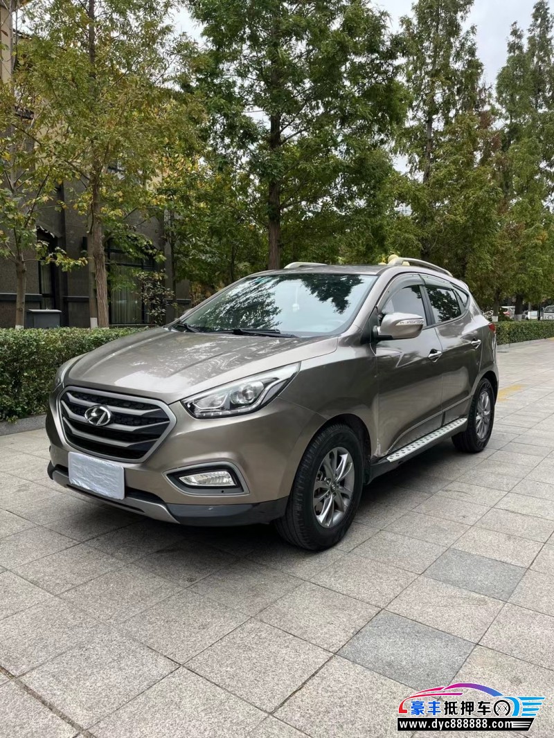 14年现代ix35轿车抵押车出售