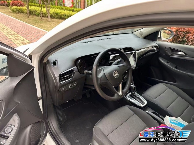 18年别克凯越轿车抵押车出售