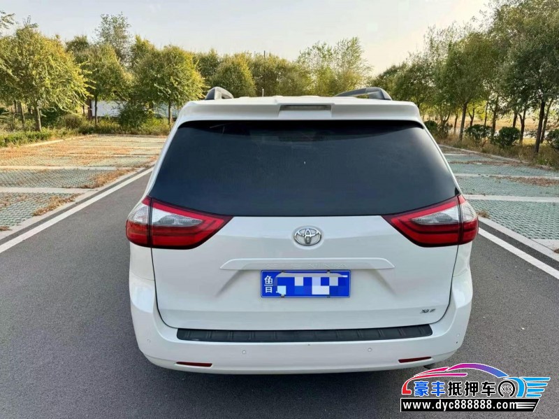 20年丰田塞纳轿车抵押车出售