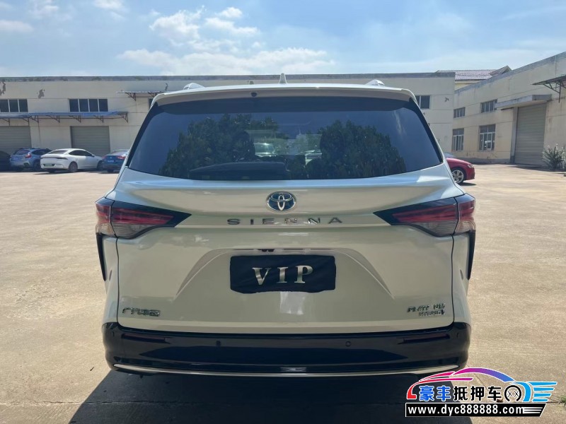 23年丰田塞纳轿车抵押车出售