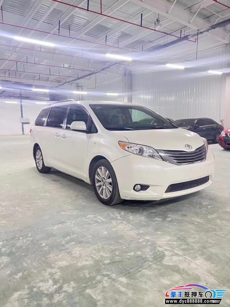 17年丰田塞纳轿车抵押车出售