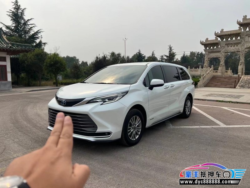 22年丰田塞纳轿车抵押车出售