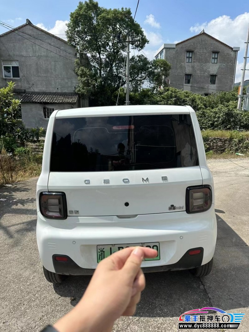 23年吉利熊猫轿车抵押车出售