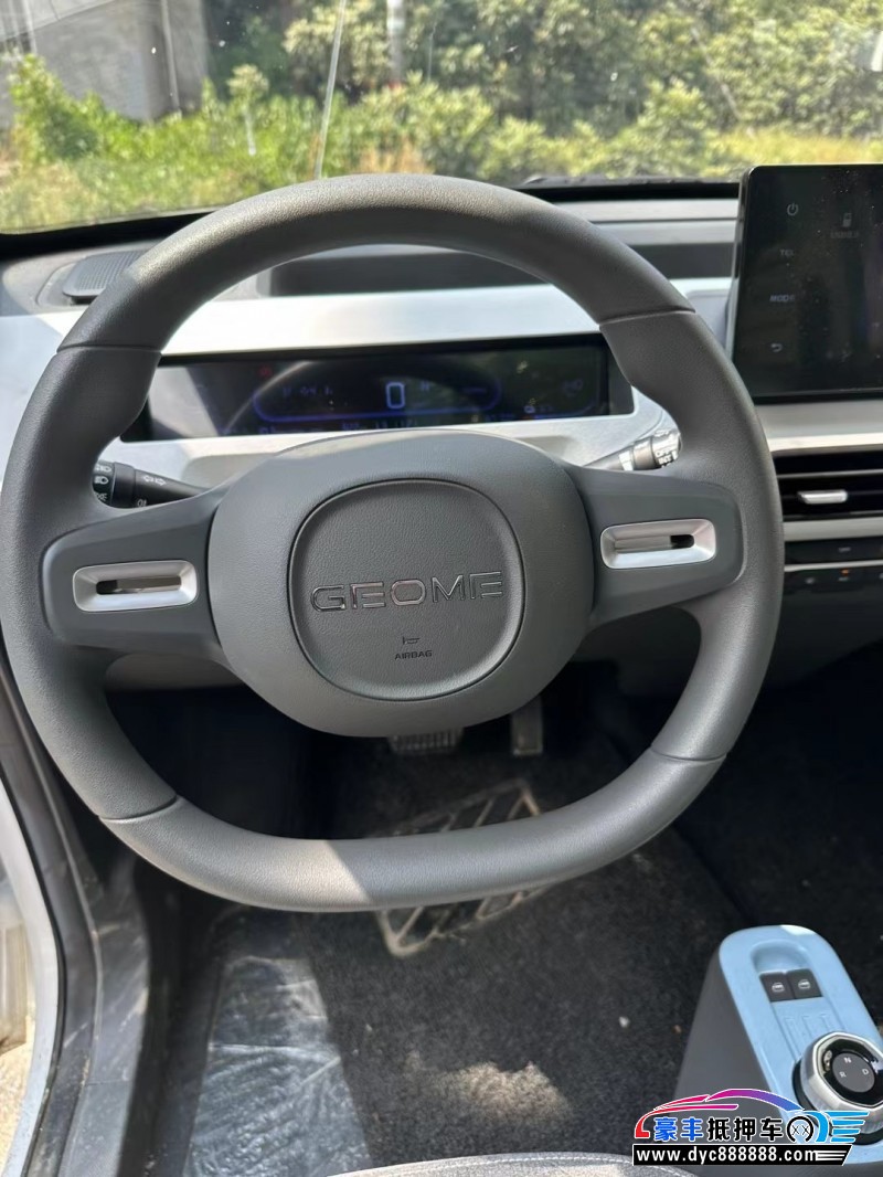 23年吉利熊猫轿车抵押车出售