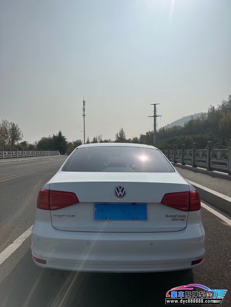 16年大众速腾轿车抵押车出售