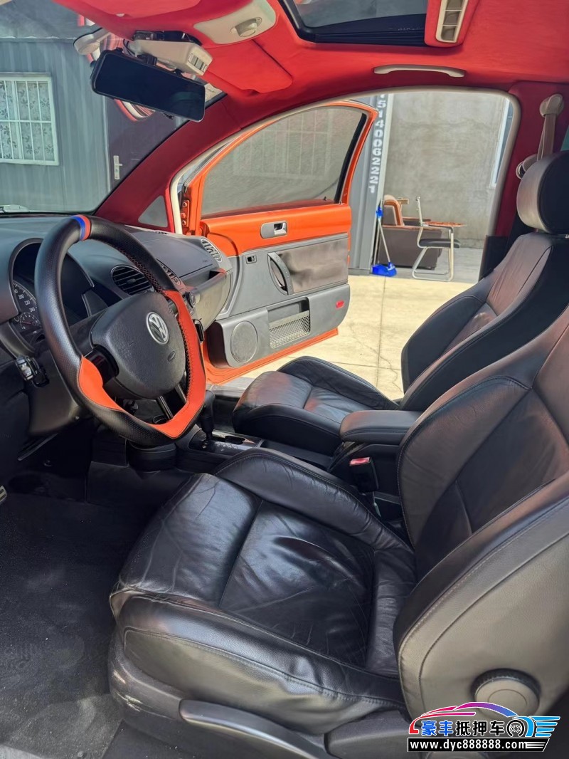 10年大众甲壳虫轿车抵押车出售