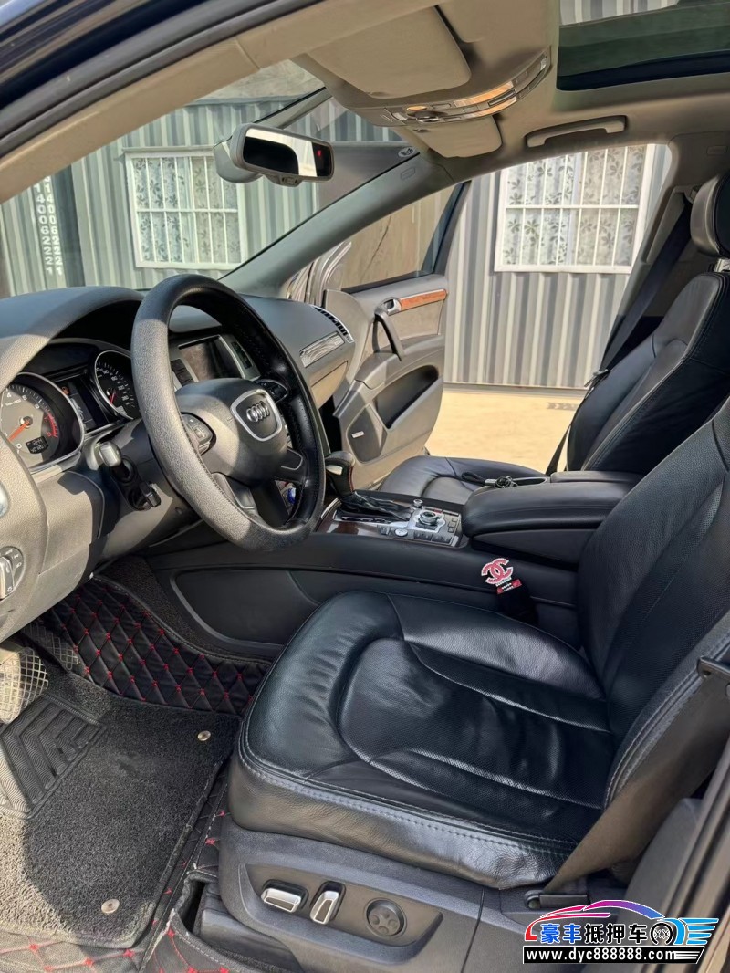 12年奥迪Q7轿车抵押车出售