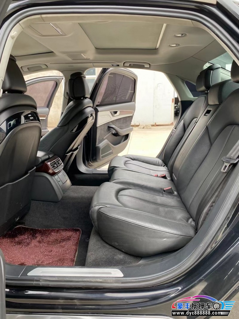 13年奥迪A8L轿车抵押车出售