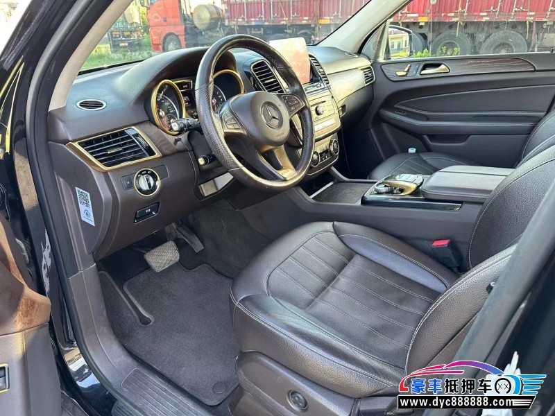 16年奔驰GLE轿车抵押车出售