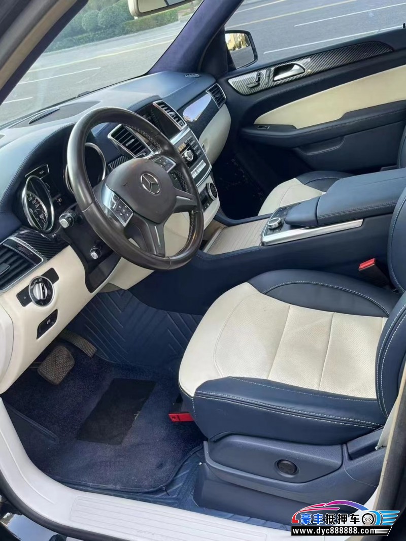 13年奔驰ML轿车抵押车出售