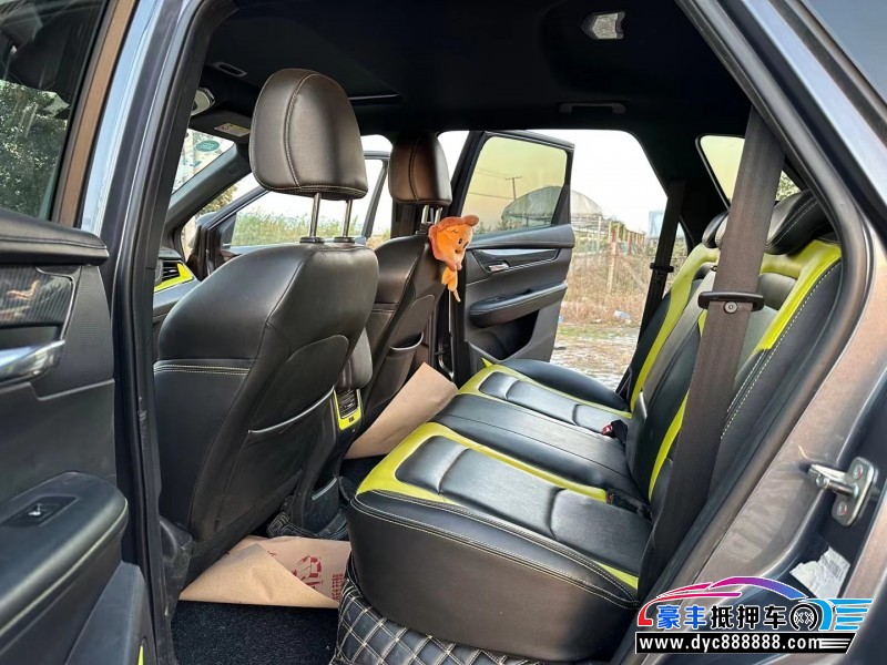 20年SWM斯威汽车G01轿车抵押车出售