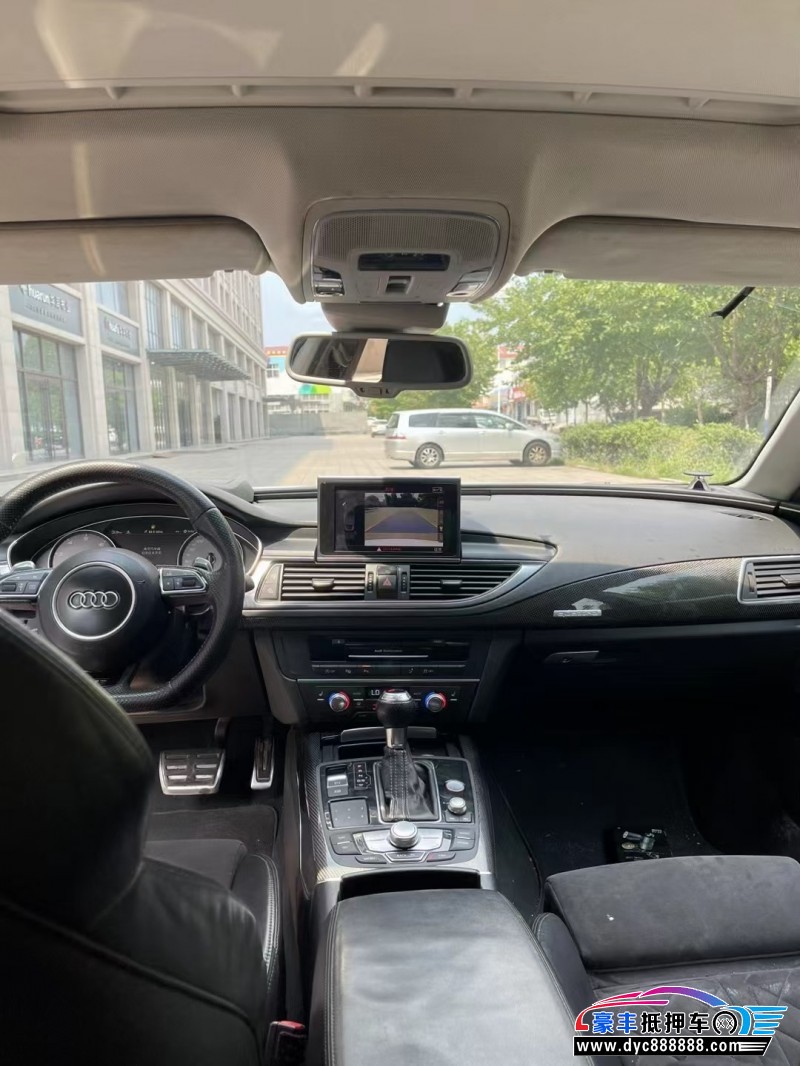 14年奥迪S7轿车抵押车出售