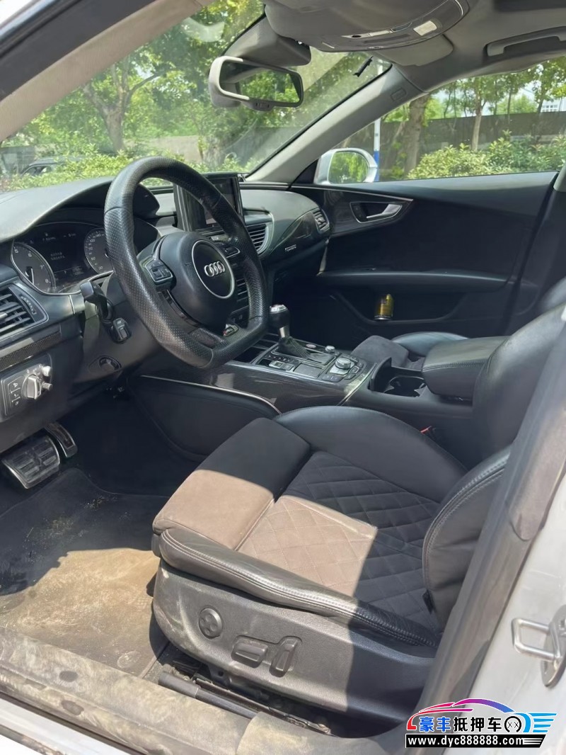 14年奥迪S7轿车抵押车出售