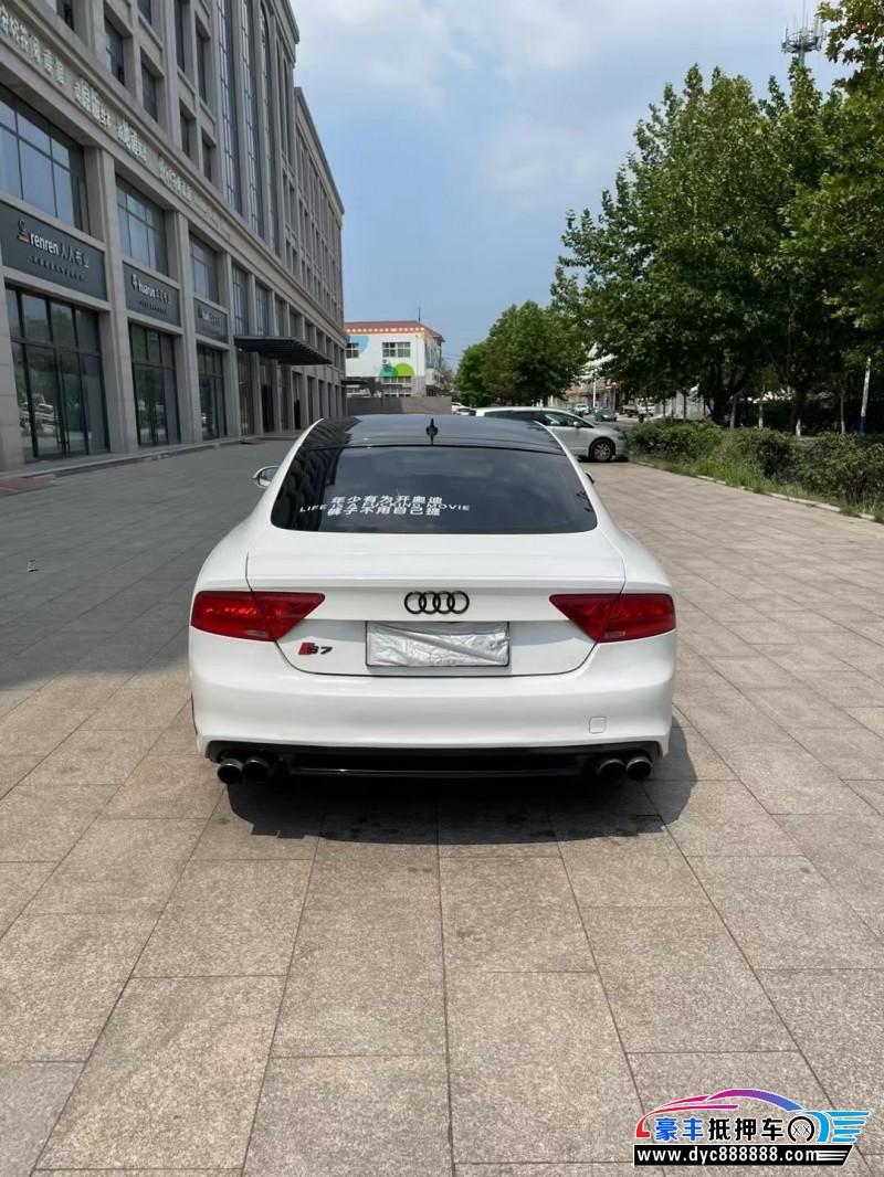 14年奥迪S7轿车抵押车出售