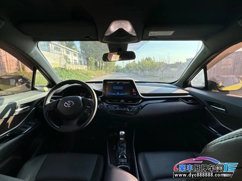 18年丰田C-HR轿车抵押车出售