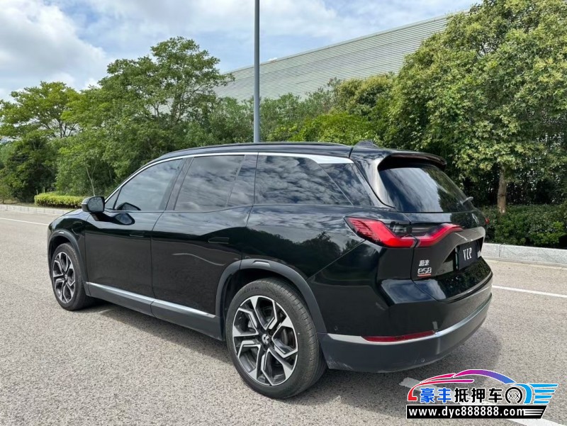 22年蔚来ES8轿车抵押车出售