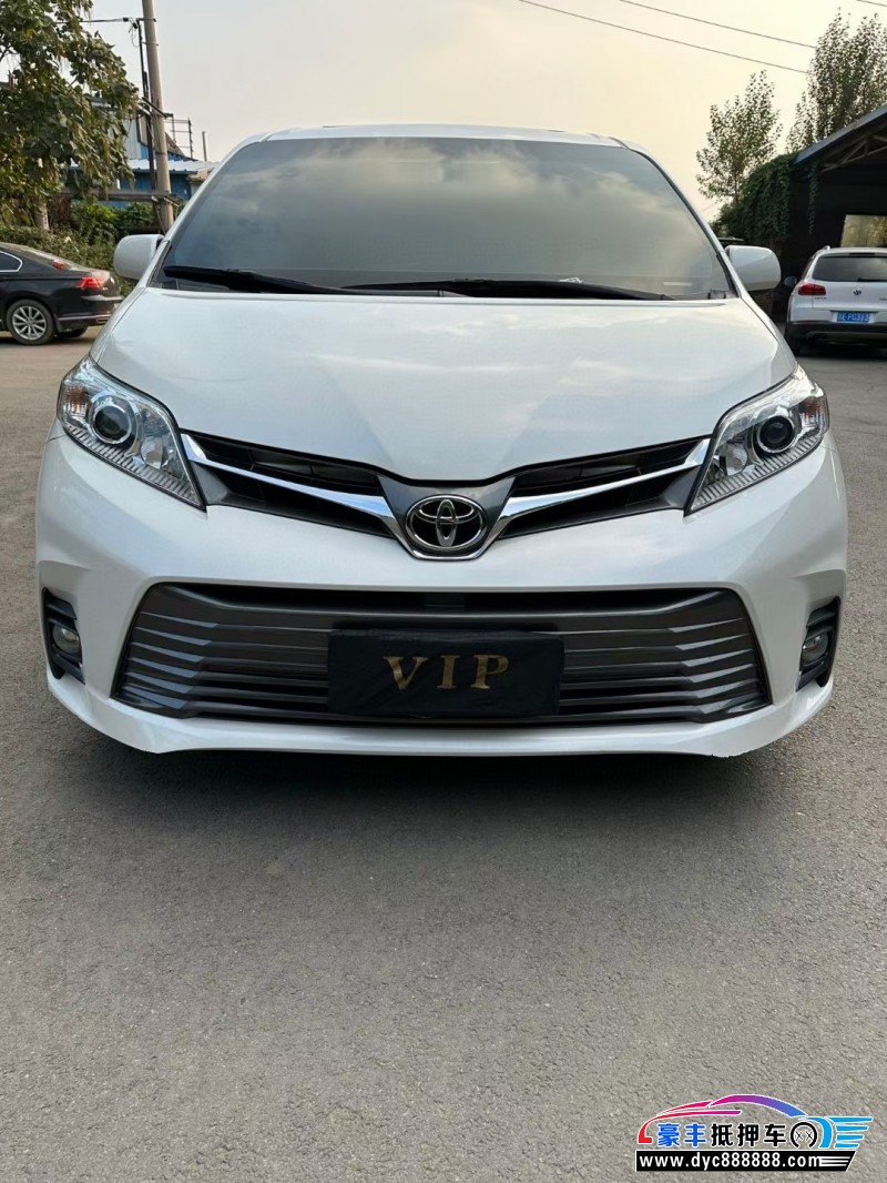 21年丰田塞纳轿车抵押车出售