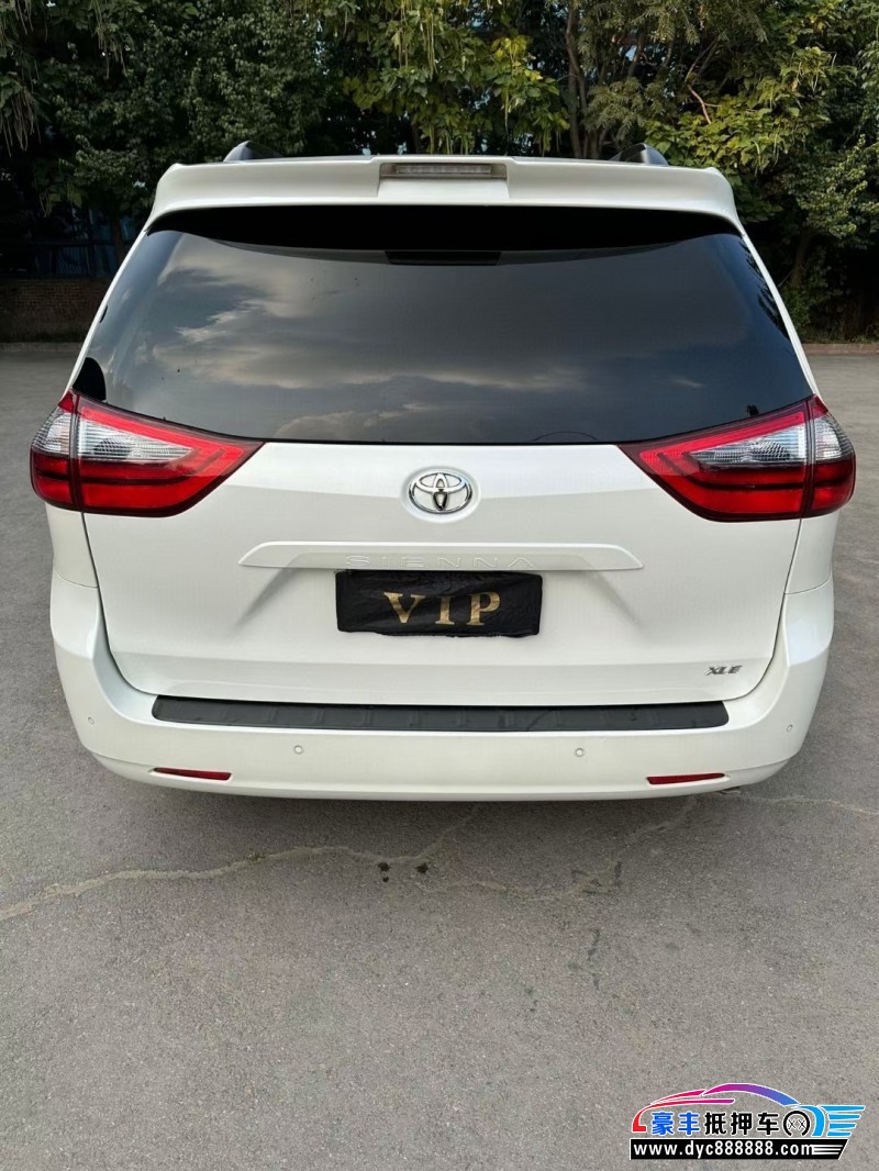 21年丰田塞纳轿车抵押车出售