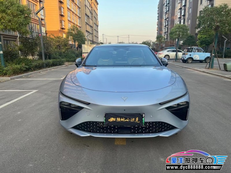 23年哪吒S轿车抵押车出售