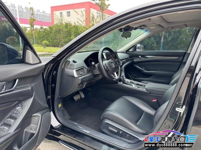 21年本田雅阁轿车抵押车出售