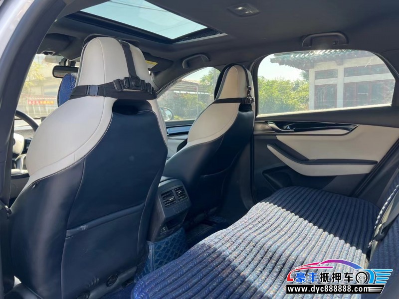 22年比亚迪秦轿车抵押车出售