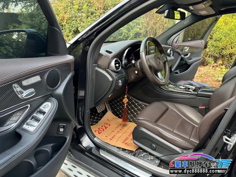 17年奔驰GLCSUV抵押车出售