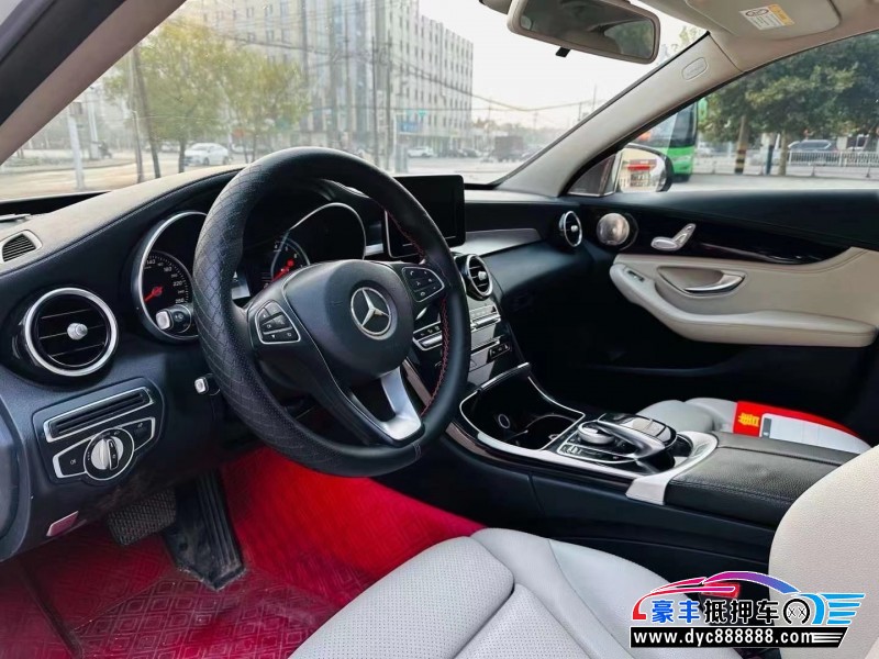 17年奔驰C轿车抵押车出售