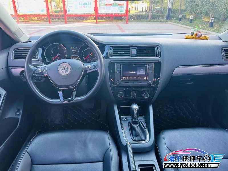 18年大众速腾轿车抵押车出售