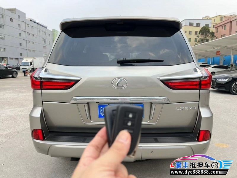 22年雷克萨斯LX轿车抵押车出售