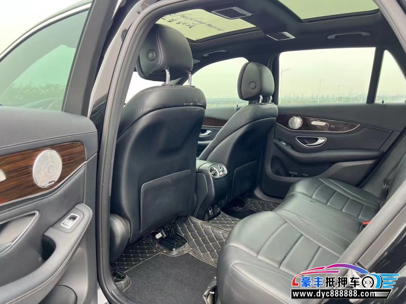 18年奔驰GLC轿车抵押车出售