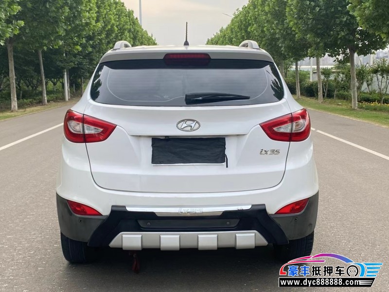 16年现代ix35轿车抵押车出售