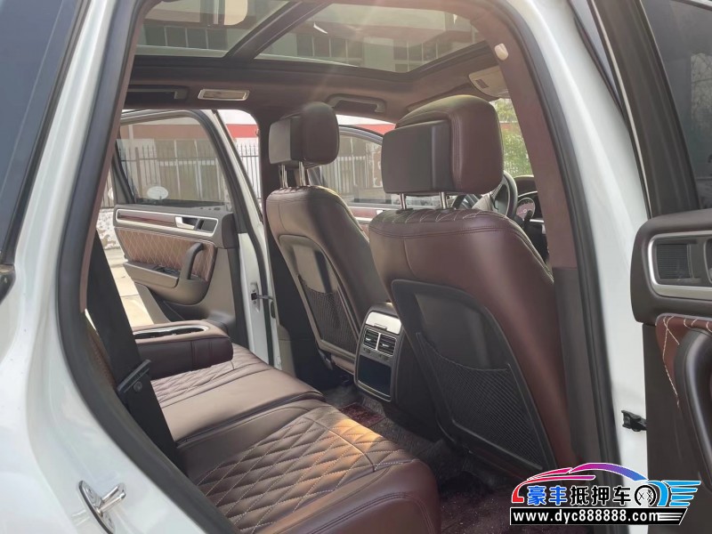 15年大众途锐SUV抵押车出售