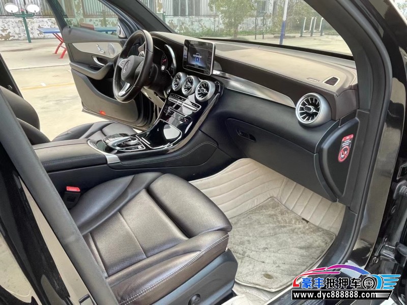 18年奔驰GLCSUV抵押车出售