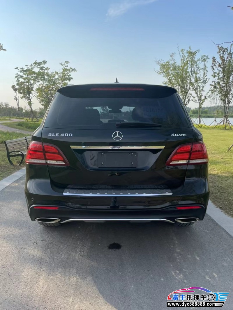 16年奔驰GLE轿车抵押车出售