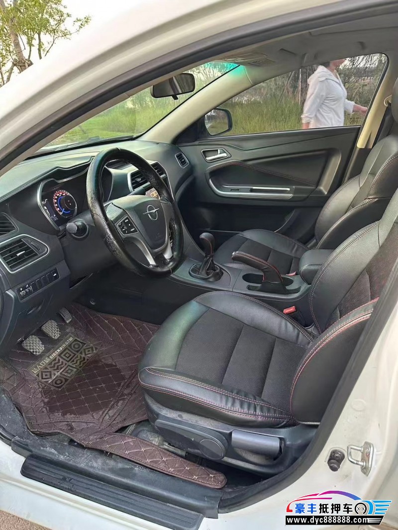 18年海马M3轿车抵押车出售