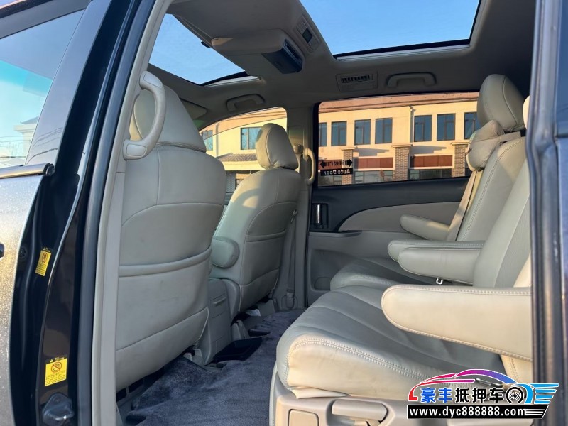 10年丰田普瑞维亚轿车抵押车出售