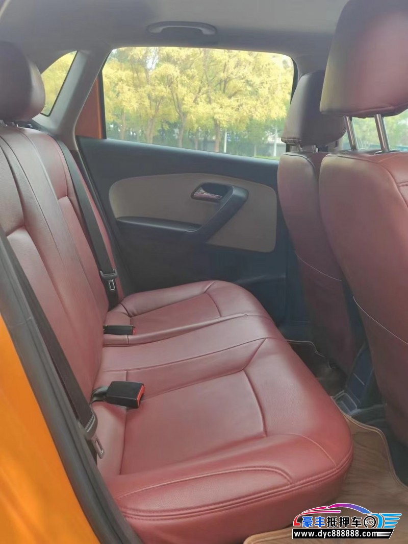 14年大众polo轿车抵押车出售