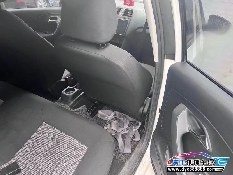 17年大众polo轿车抵押车出售