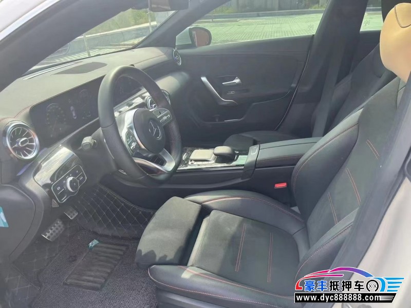 21年奔驰CLA轿车抵押车出售