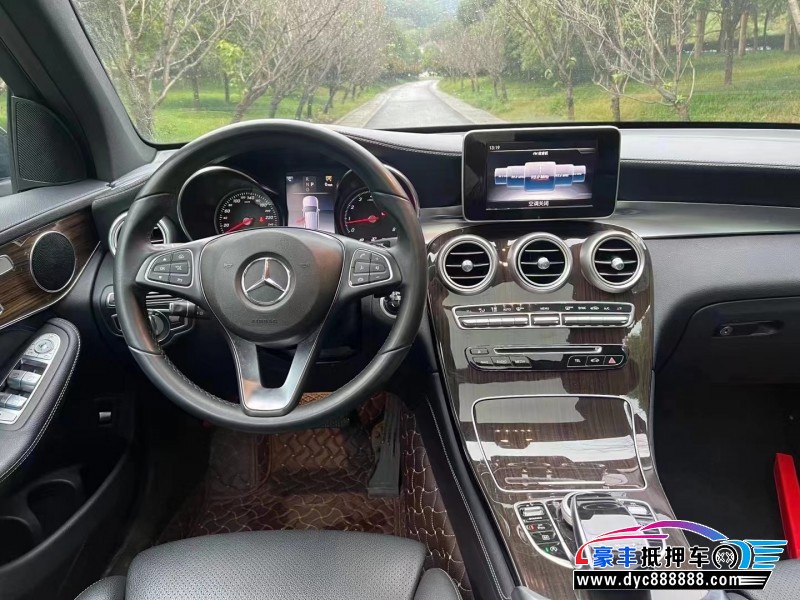 19年奔驰GL轿车抵押车出售