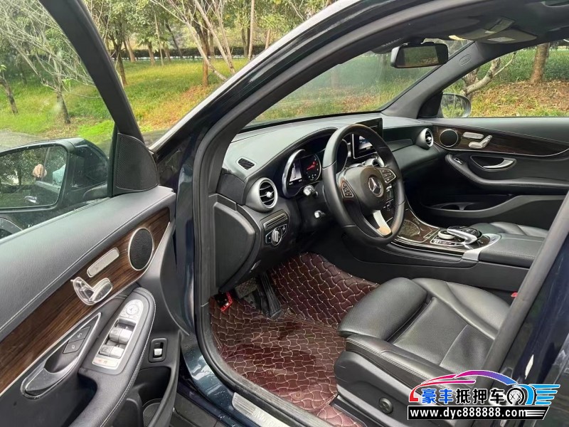 19年奔驰GL轿车抵押车出售