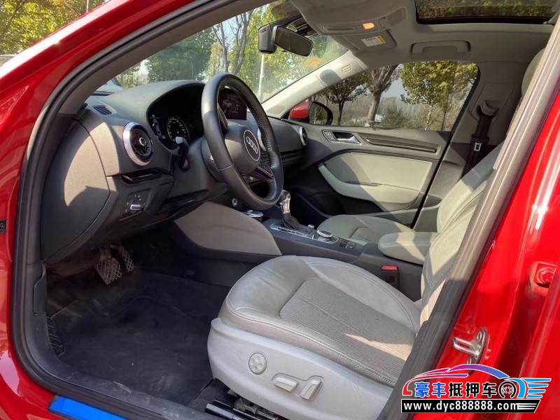 18年奥迪A3轿车抵押车出售