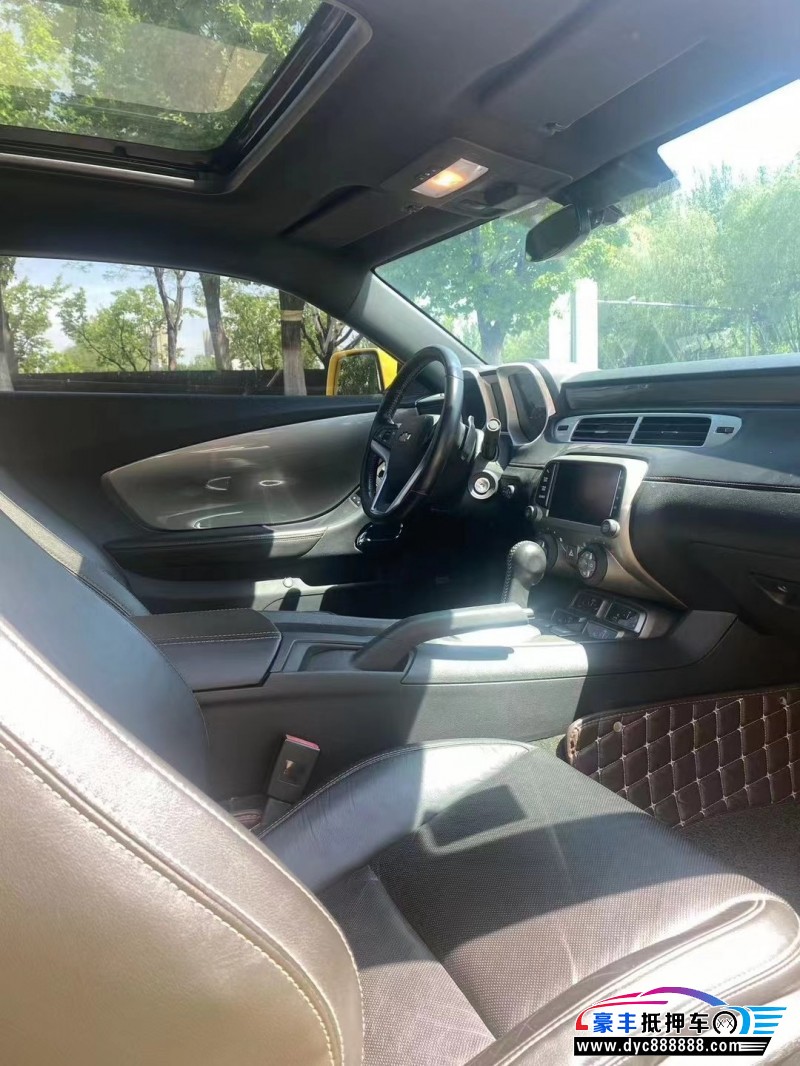 16年雪佛兰科迈罗轿车抵押车出售