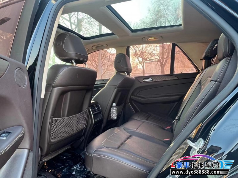 18年奔驰GLE轿车抵押车出售