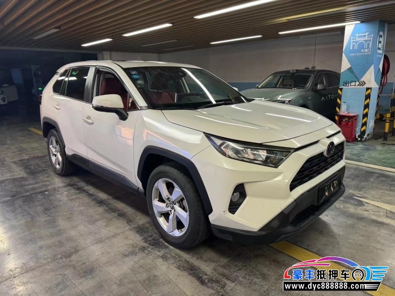 20年丰田RAV4轿车抵押车出售