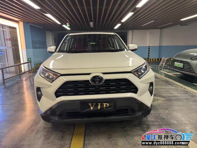 20年丰田RAV4轿车抵押车出售