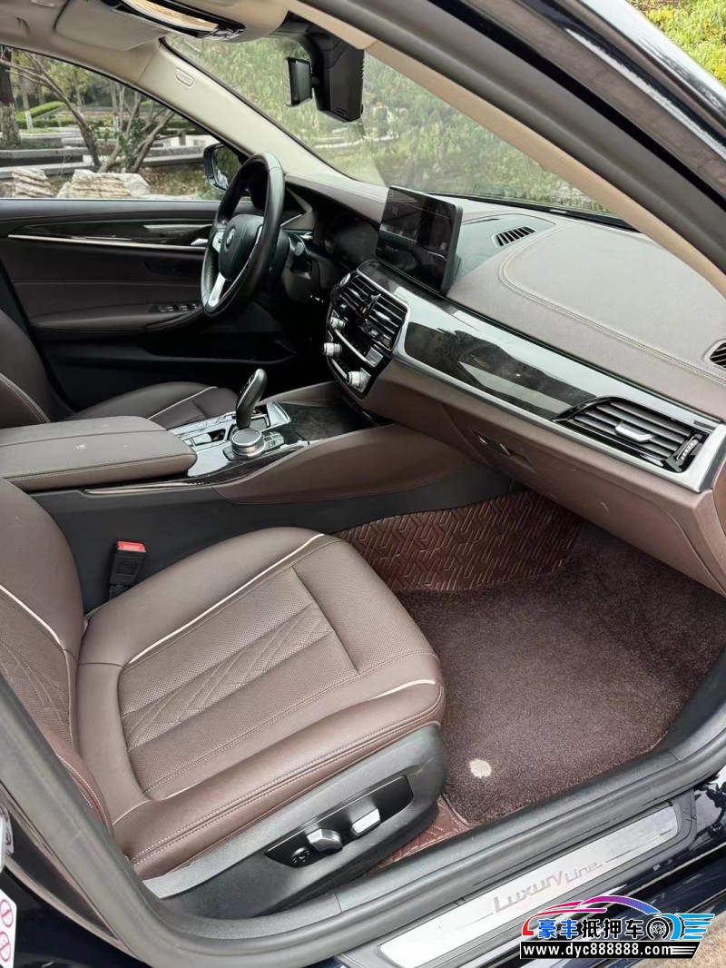 21年宝马5系轿车抵押车出售